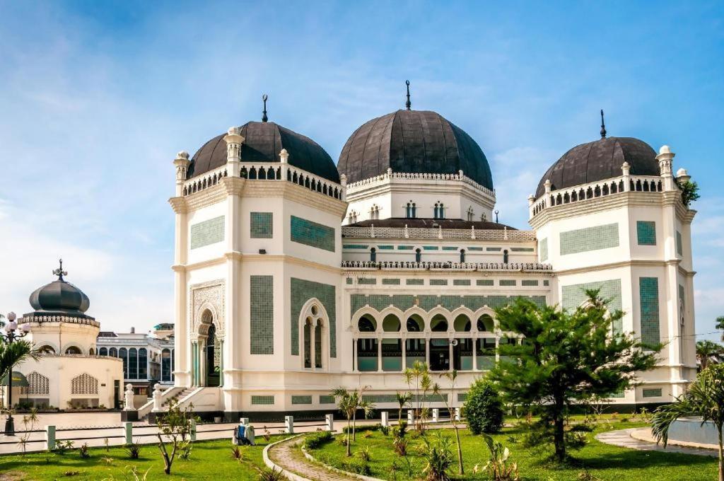 Spot On 91977 Kost Ketapang Syariah Hotel Medan Exterior photo