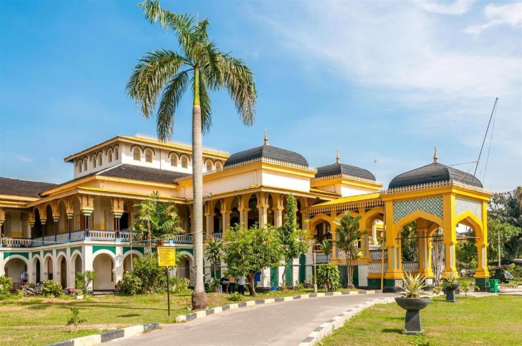 Spot On 91977 Kost Ketapang Syariah Hotel Medan Exterior photo